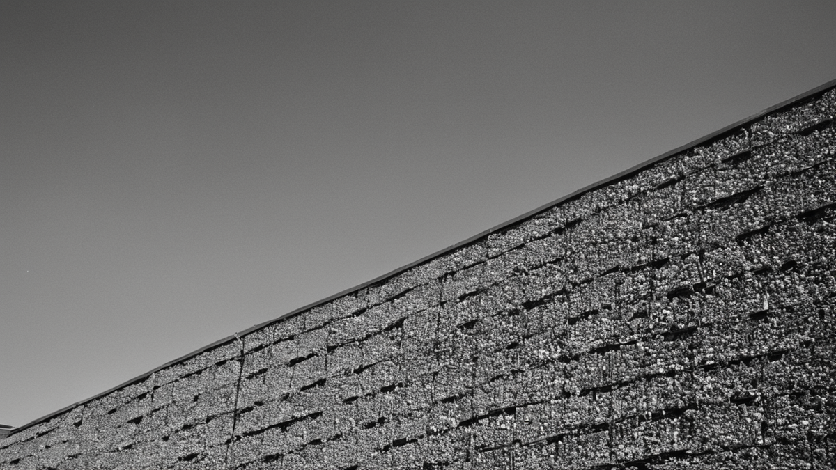 Petit équipement communautaire près d’un site protégé