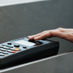 Etranger piege pas toujours retrait cest terminal qui rend service featured