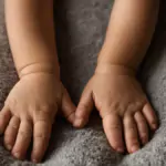 Commotion enfant migraines recuperation genes featured