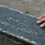 Petrole sous 100 pas de relief immediat featured