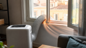 Climatiseur mobile : le tuyau mal posé qui annule presque tout
