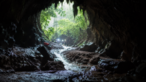 Grotte inondée au Laos : cinq mineurs ressortis vivants, l’inverse du scénario de Tham Luang