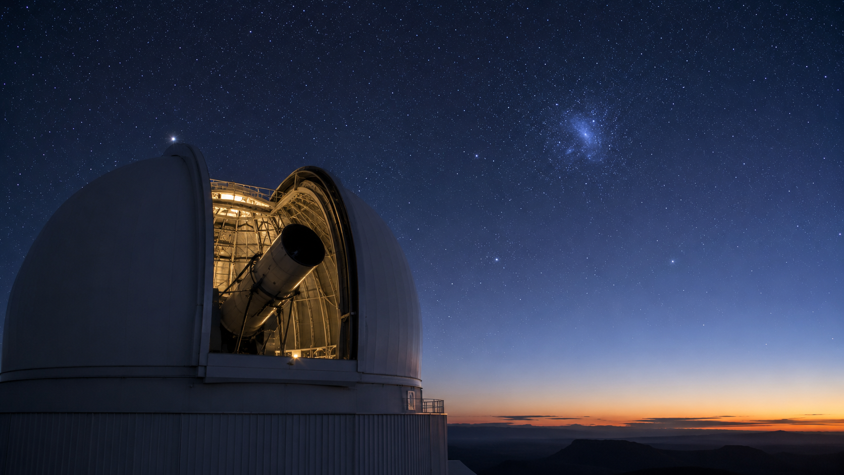 Coupole d'observatoire sous un ciel austral étoilé