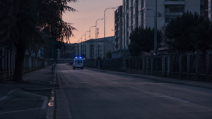 12 873 dollars pour 10 km en ambulance : l’histoire vraie qui explique pourquoi le 15 ne vous ruine pas