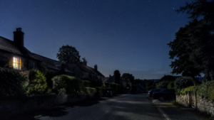 Éteindre les lampadaires la nuit : ce que ça change vraiment pour votre sécurité, votre facture et la biodiversité