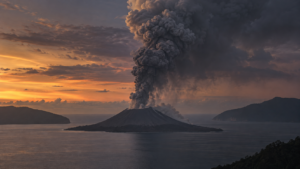 2 900 vols perturbés par l’Anak Krakatau : 130 volcans actifs en Indonésie, 3 surveillés en France