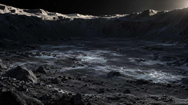 Fond d'un cratère lunaire plongé dans l'ombre, givre pâle sur le régolithe, crête éclairée par un soleil rasant à l'arrière-plan.