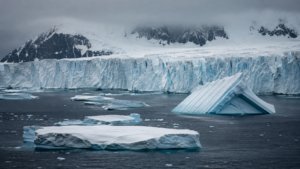 245 séismes au bout du glacier Thwaites, et le réseau mondial ne les entendait pas